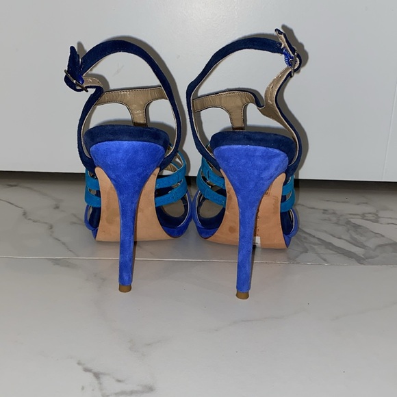 Saks Fifth Avenue heels. - Picture 6 of 13